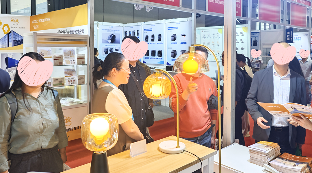 LifeGlo Vitality Lamp: Creating a Healthy Light Environment for Daily Care